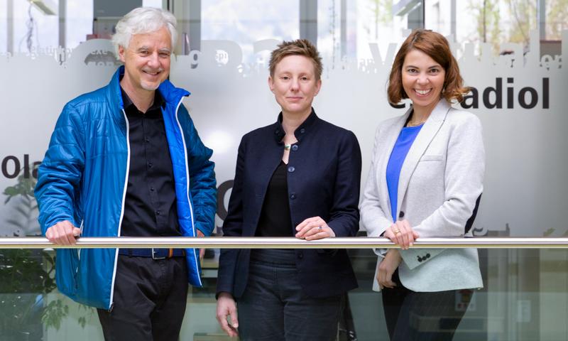 From left: Theoretical physicist Hans Briegel, biochemist Kathrin Thedieck and experimental physicist Francesca Ferlaino from the University of Innsbruck, Austria, each receive a ERC Advanced Grant. 