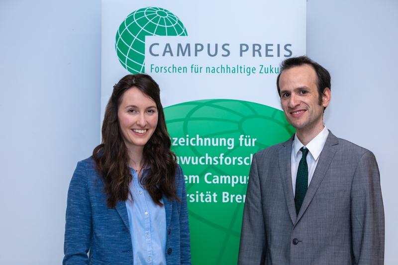 Iris Dücker and Dr. Andreas Gutmann from the University of Bremen were honoured with this year’s “CAMPUS AWARD: Research for a Sustainable Future”.