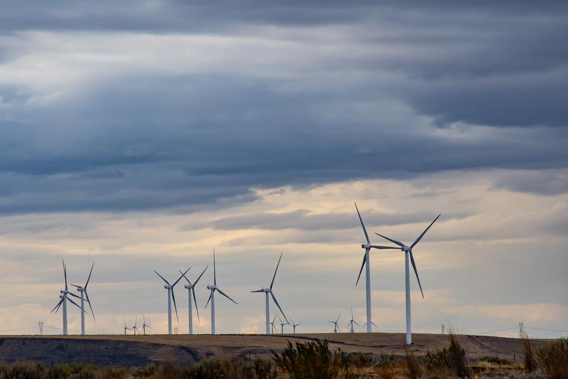 Erste Anwendungen finden sich in der Beobachtung von Windenergieanlagen, zum Beispiel unter hohen aerodynamischen Belastungen im Windkanal.