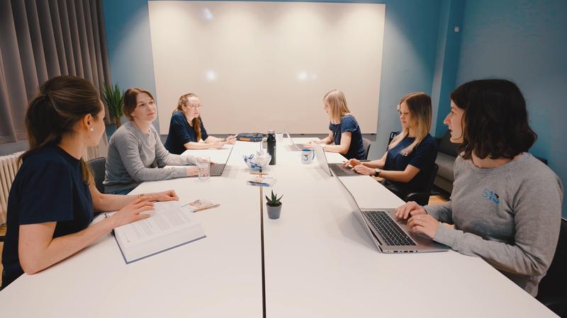 Das Team von Startbahn 13: Carolin Lorenz, Alexandra Huber, Yvonne Hahn, Stephanie Börner, Vanessa Vorreyer, Ann-Kathrin Dieterle (v. l.)