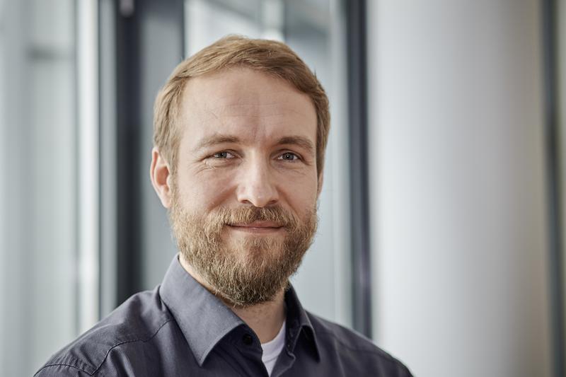 Prof. Dr. Robert Francke receives Heisenberg Professorship for Electrochemistry. The appointment was made jointly by the Leibniz Institute for Catalysis and the University of Rostock.