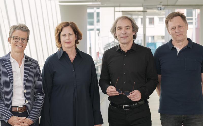 Das Rektorat der KHM: Dr. Sabine Schulz (Kanzlerin), Solveig Klaßen (Prorektorin Lehre und Studium), Prof. Mathias Antlfinger (Rektor), Prof. Zilvinas Lilas (Prorektor Planung und Finanzen), Foto: Trekel / KHM 2022