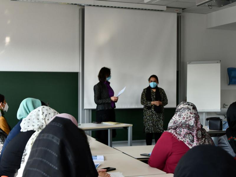 Die afghanischen Aktivistinnen wurden von den Projektverantwortlichen an der Frankfurt UAS begrüßt.