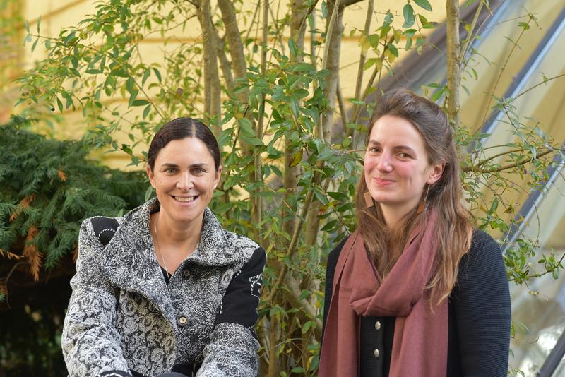 Die Frauenbeauftragten der HFPH: Prof. Dr. Claudia Paganini (links) mit ihrer Stellvertreterin Lena Schützle (rechts)