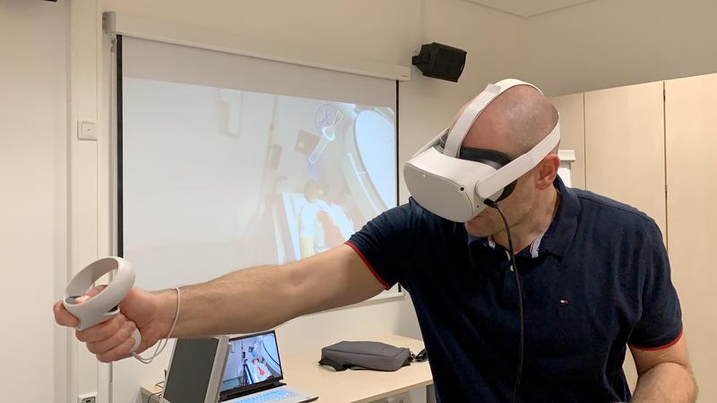 Im Projekt "Moleküle in der Symphonie der Sinne" kommen für die medizinische Lehre auch VR-Brillen zum Einsatz.