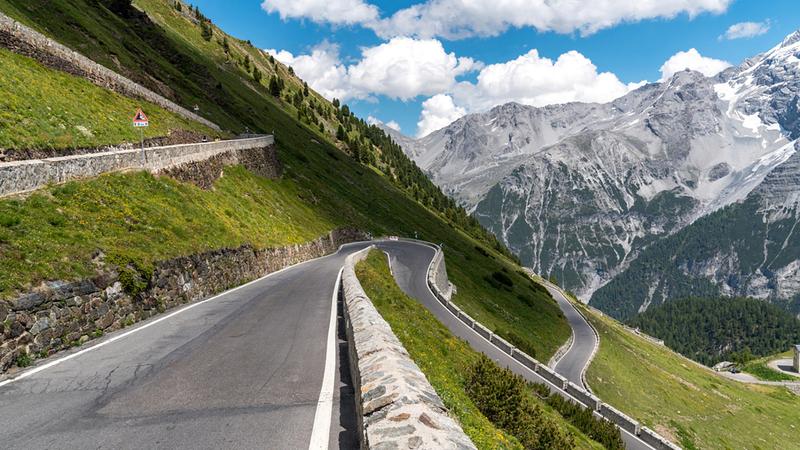 The FVV study simulated different driving modes for its extreme scenario ›alpine pass road‹