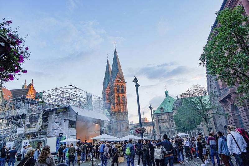 Das Open Space Projekt auf dem Domshof wurde ermöglicht durch die Kooperation der Senatorin für Wirtschaft, Arbeit und Europa mit der HfK Bremen. 