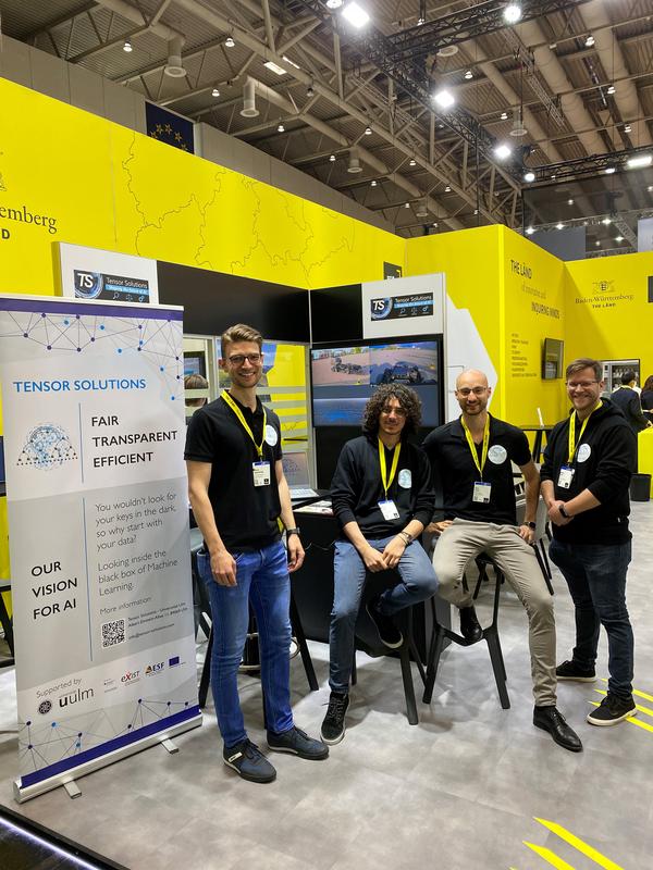 Das Ulmer Spin-Off Tensor Solutions auf der Hannover Messe (v.l.): Florian Schinnerling, Marco Trenti, Dr. Timo Felser und Niklas Rach 