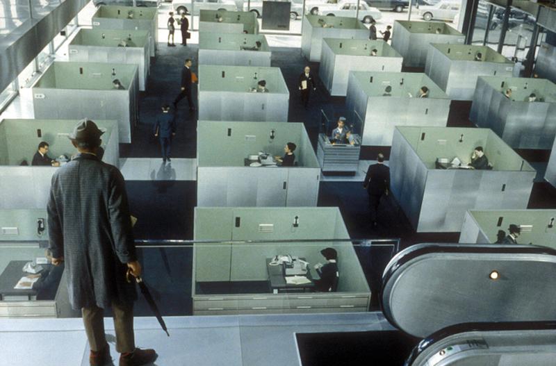 PLAYTIME, Jacques Tati (foreground)© IMAGO / Everett Collection, 1967 Courtesy Everett Collection