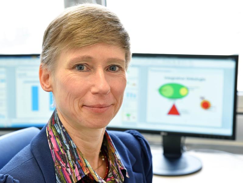 Das Projekt „Querschnitt12 – Kompetenz interfakultär!“ initiierte und leitet Prof. Dr. Jutta Hübner.