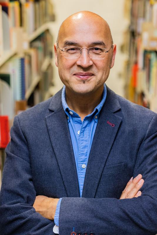 Anthropologist Prof. Dr. Paul Basu is a new Hertz Professor at the University of Bonn. The starting point for his work is a critical engagement with the heritage of Western knowledge production.