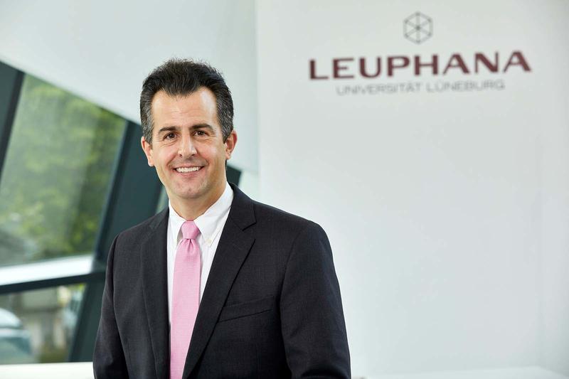 New Leuphana Honorary Doctor David J Malan (Havard)