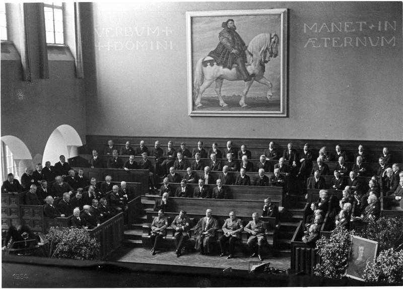 Im NS-Umfeld, wie hier beim Festakt zur Uni-Namensverleihung 1934, gab es auch akademische Ehrungen, über die bei einer öffentlichen Veranstaltung am 15. Juli informiert und diskutiert wird.