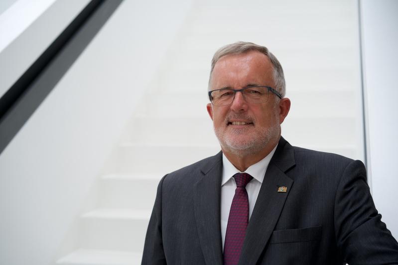Prof. Dr. Dr. h.c. Jürgen Lehmann, Präsident der Hochschule Hof