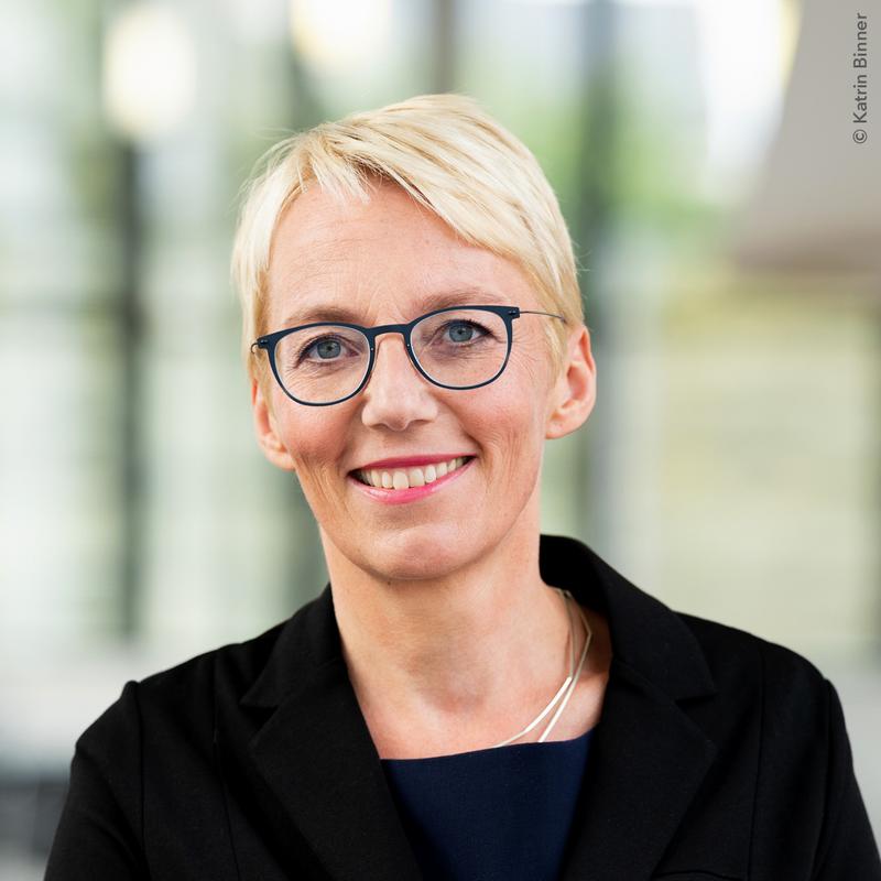 Prof. Tanja Brühl