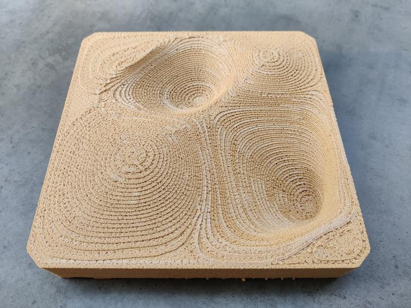 In the project 3DNaturDruck, construction elements will be manufactured additively from natural fibers, such as here a free-form tile made of wood short fiber filament. 