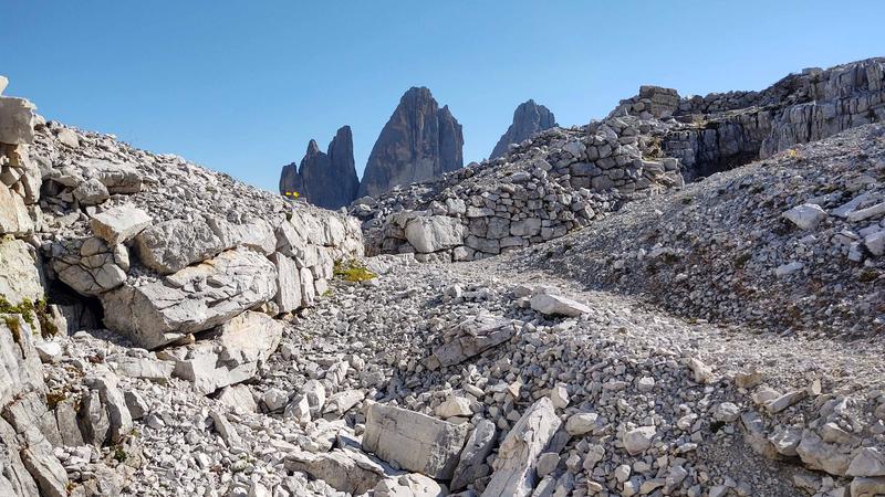 Ehemalige Kriegsfront in den Sextner Dolomiten