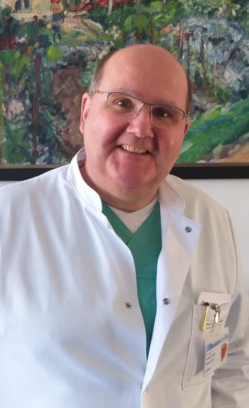 Prof. Dr. Bernhard Schieffer, Direktor der Klinik für Kardiologie, Angiologie und internistische Intensivmedizin am Universitätsklinikum Marburg (UKGM), Mitglied des Wissenschaftlichen Beirats der Deutschen Herzstiftung.