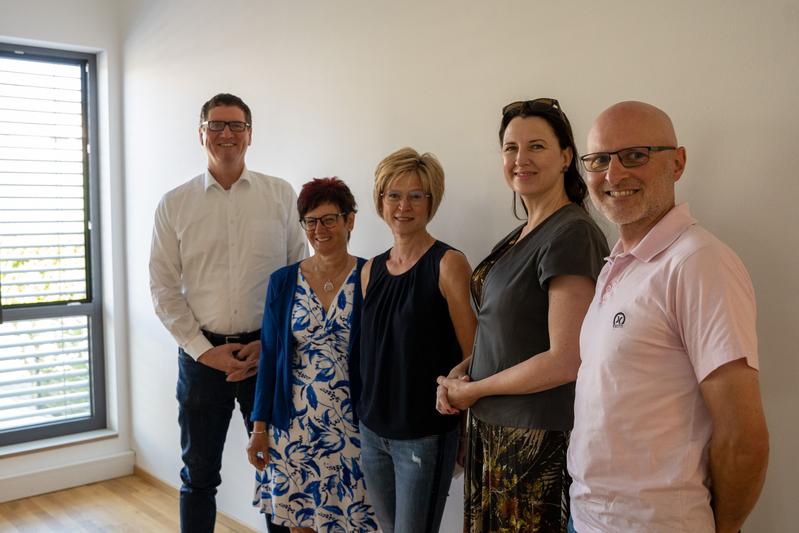 Erfolgreiche Zusammenarbeit: Digitalisierungskoordinator im LK Regensburg, Dipl. Ing. (FH) Harald Hillebrand, Kreiskämmerin Petra Grimm, THD-Kanzlerin Birgit Augustin, Prof. Dr. Helena Liebelt und Wirtschaftsförderer Roland Weiß (von links).