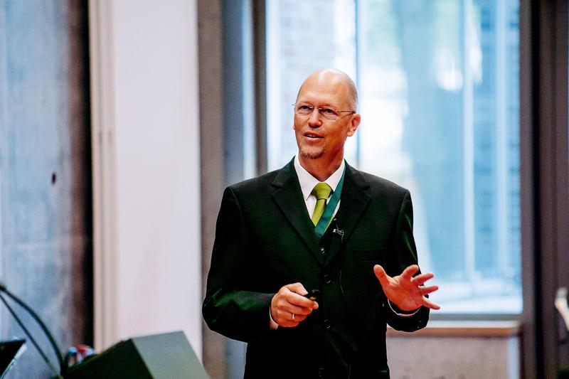 Als Präsident der ESA eröffnete Professor Claas Nendel, Experte für Agrarökosystemmodellierung am ZALF und Professor für Landschaftssystem-analyse an der Universität Potsdam, die Konferenz.