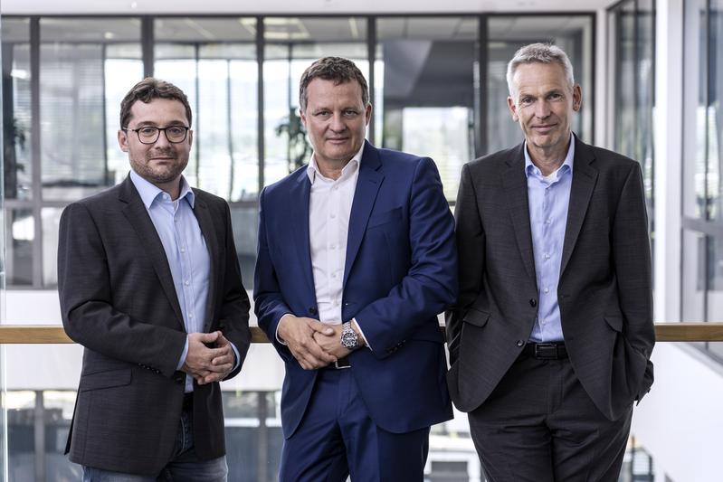 Stefan Reichert, Fraunhofer ISE, Thomas Speidel und Dr. Thorsten Ochs (beide ADS-TEC Energy) sind nominiert für den Deutschen Zukunftspreis 2022. 