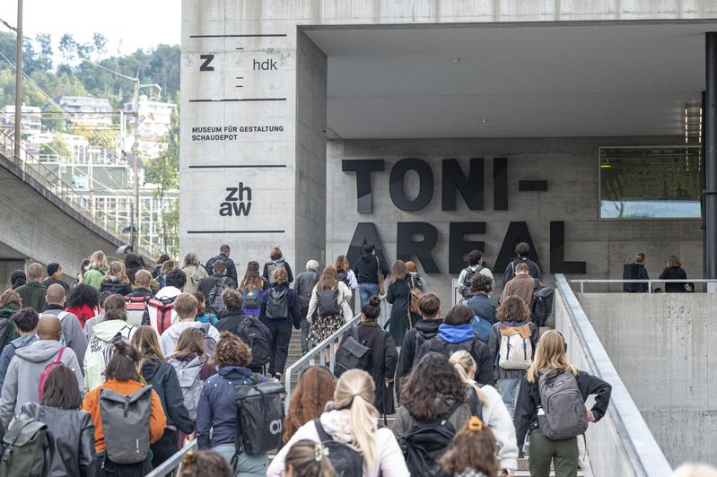 Some 700 new students are beginning their studies at ZHdK. Photo: Johannes Dietschi © ZHdK