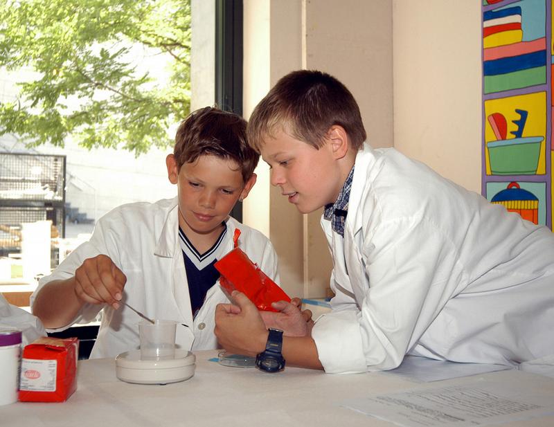 Kinderlabor. Foto: Thorsten Naeser