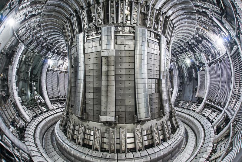 Blick in das Fusionsexperiment JET