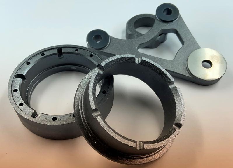 Representative, conventionally manufactured SiSiC components based on WPC green bodies after liquid silicification above 1420 degrees Celsius. 
