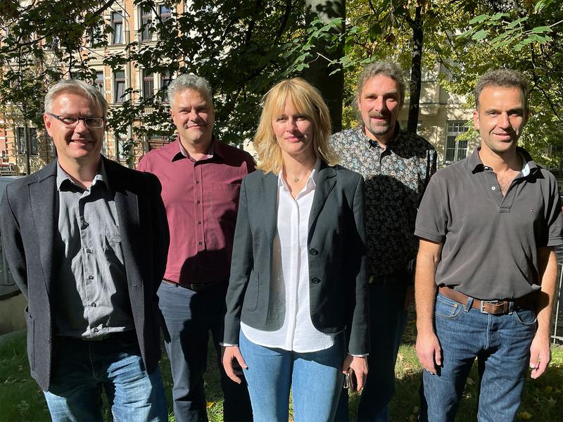 The management team of the Cyberagentur is complete: Prof. Dr. Jürgen Freudenberger, Prof'in Dr. Katja Andresen and Prof. Dr. Tobias Eggendorfer (front from left) as well as Managing Director Daniel Mayer and Research Director Prof. Dr. Christian Hummert