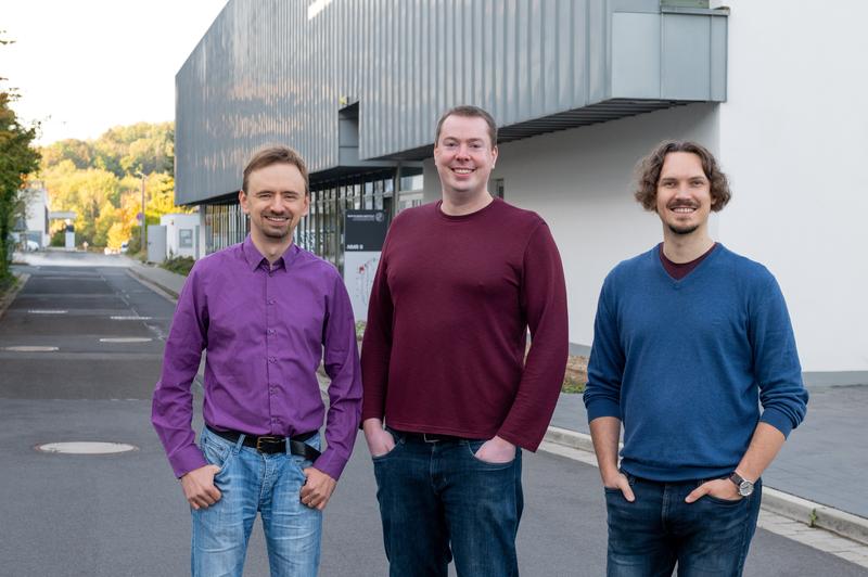 From left to right: Dr. Sergey Korchak, Dr. Stefan Glöggler, and Dr. Henning Schroeder