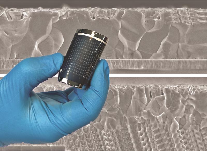 Flexible CIGS-Solarzellen bestehen aus sehr dünnen Schichten, darunter eine Verbindung aus den Elementen Kupfer, Indium, Gallium und Selen. Die Schichten werden auf flexible Polymersubstrate aufgebracht, hauptsächlich durch Vakuumverfahren.
