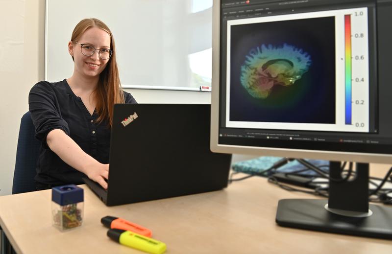 Louise Bloch, Doktorandin an der Fachhochschule Dortmund, arbeitet daran mit Machine Learning die Diagnostik von Alzheimer in sehr frühem Stadium zu verbessern. 