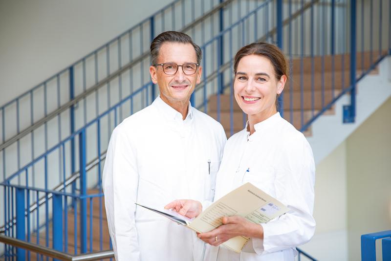 Haben eine aktuelle Übersicht zum hepatozellulären Karzinom erstellt: Professor Dr. Arndt Vogel und Privatdozentin Dr. Anna Saborowski.
