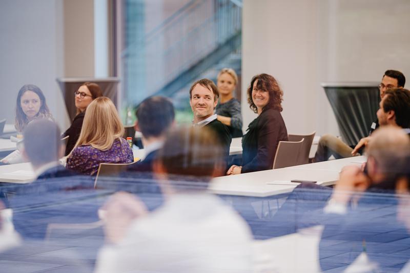 Bei der Veranstaltung „Wissenschaft trifft Praxis“ an der Universität Paderborn kommen Experten aus ganz Deutschland zusammen.