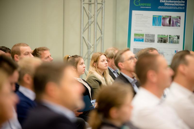 Teilnehmende des CAMPFIRE-Symposiums informierten sich am 21. Oktober 2022 im Ozeaneum Stralsund über die Kommerzialisierung von Ammoniak-Energietechnologien