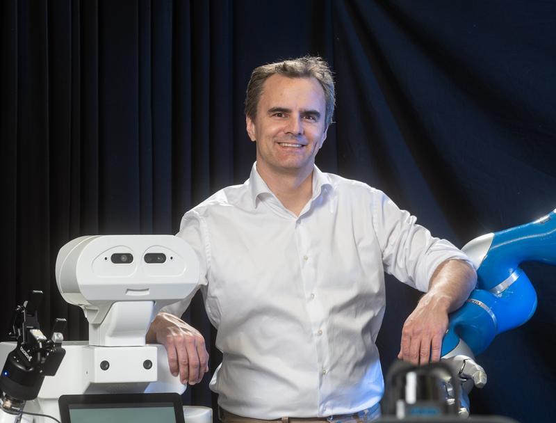 Prof. Dr. Jan Peters, Forschungsbereichsleiter für Systemische KI für Lernende Roboter – SAIROL