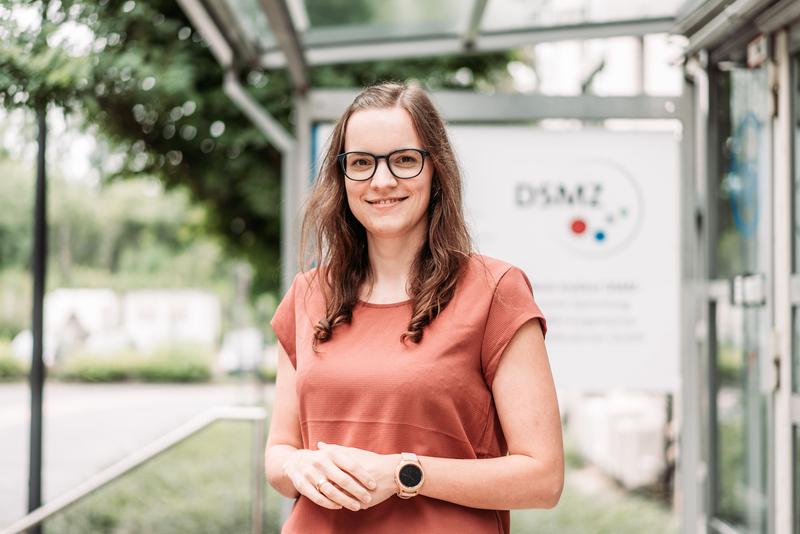 Dr. Julia Koblitz, data scientist at the Leibniz Institute DSMZ