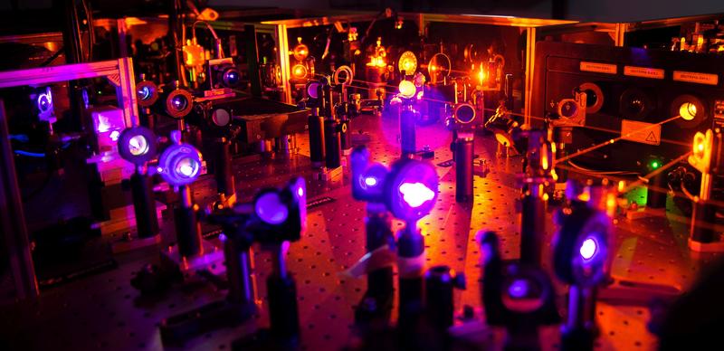 Bayreuth laser laboratory for the investigation of nanostructured organic or inorganic semiconductors.