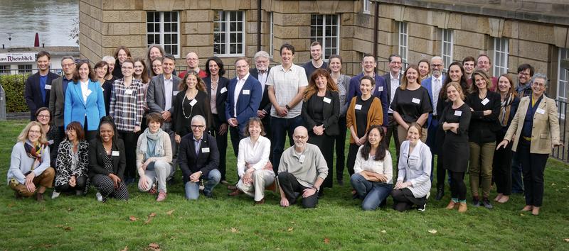 Group picture: Many researchers contribute to the collaborative project irecs. 