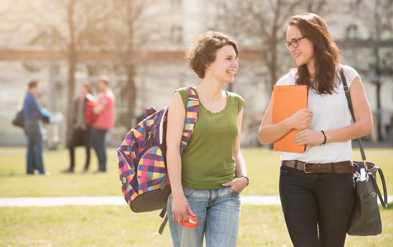 Sommer, Sonne, Studienstart – Bewerbungszeit für einen Studienbeginn im Sommersemester 2023 läuft noch bis 15. Januar 2023.