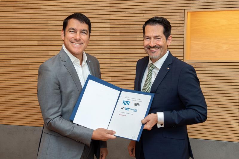 Brainlab AG wird Platin-Partner der TUM Venture Labs