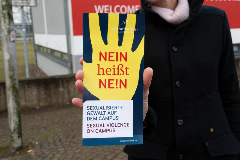 Die Aufklärungskampagne „Nein heißt Nein“ soll in Form von Broschüren, Plakaten und Social-Media-Beiträgen die Studierenden erreichen und informieren sowie ihnen unterstützend zu Seite stehen. 