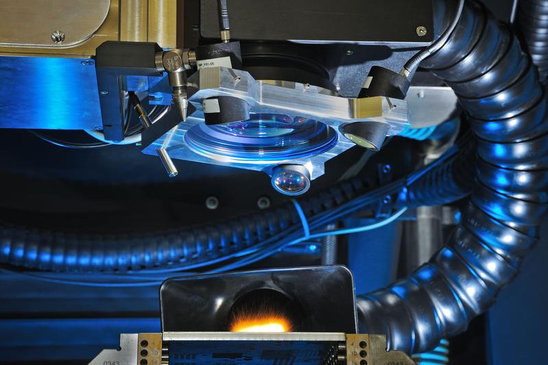 In the METAMORPHA project, dynamic beam shaping for industrial applications is optimized and thus promoted to a new level.