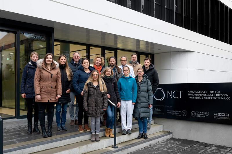 Gruppenbild zum Dresdner Kick-off-Meeting: Teams des federführenden Universitätsklinikum Heidelberg trafen sich mit  den Projektbeteiligten des Universitätsklinikums Carl Gustav Carus.