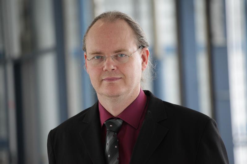 Prof. Dr.-Ing. Torsten Finke, Professor für Wirtschaftsinformatik an der FOM Hochschule in Neuss. 