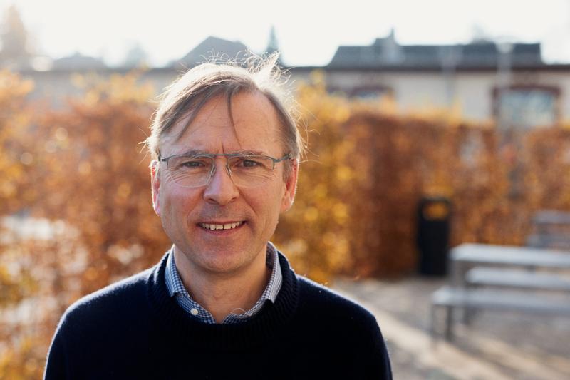 Prof. Dr. Oliver Wetter leitet den Masterstudiengang Integrierte Technologie- und Systementwicklung (ITSE) am Campus Minden. 