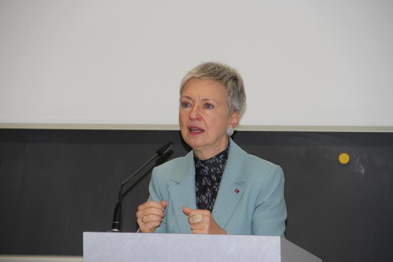 Prof. Hanna Mayer (Karl Landsteiner Privatuniversität für Gesundheitswissenschaften) 