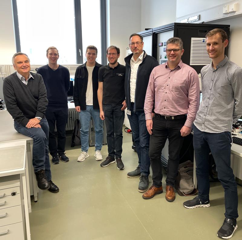 Zum Auftakt des neuen Batterie-Forschungs-Projekts trafen sich die Partner an der Hochschule Aalen. 