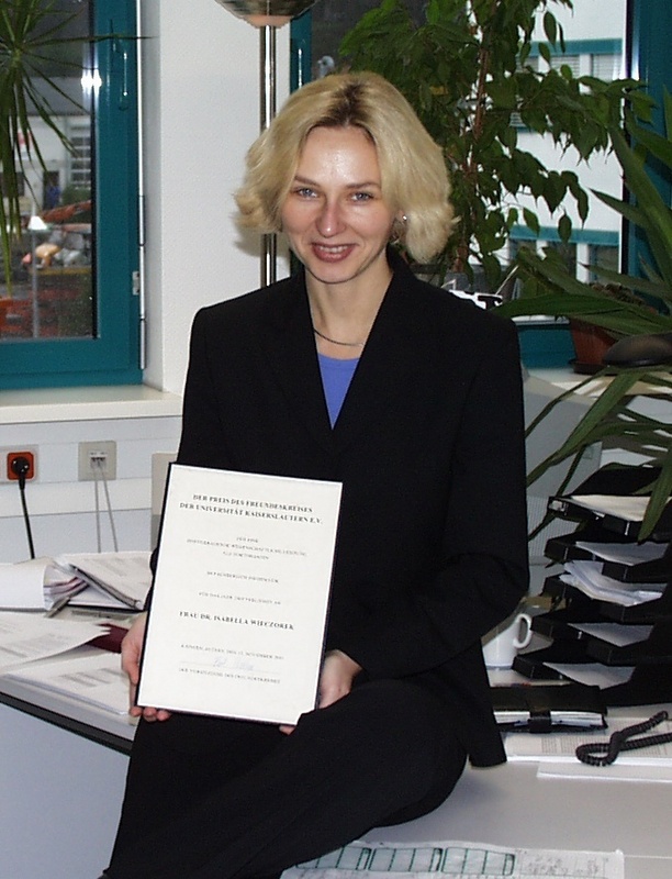 Dr. Isabella Wieczorek vom Fraunhofer-IESE erhielt Auszeichnung des Freundeskreises der Universität Kaiserslautern für beste Dissertation des Jahres.